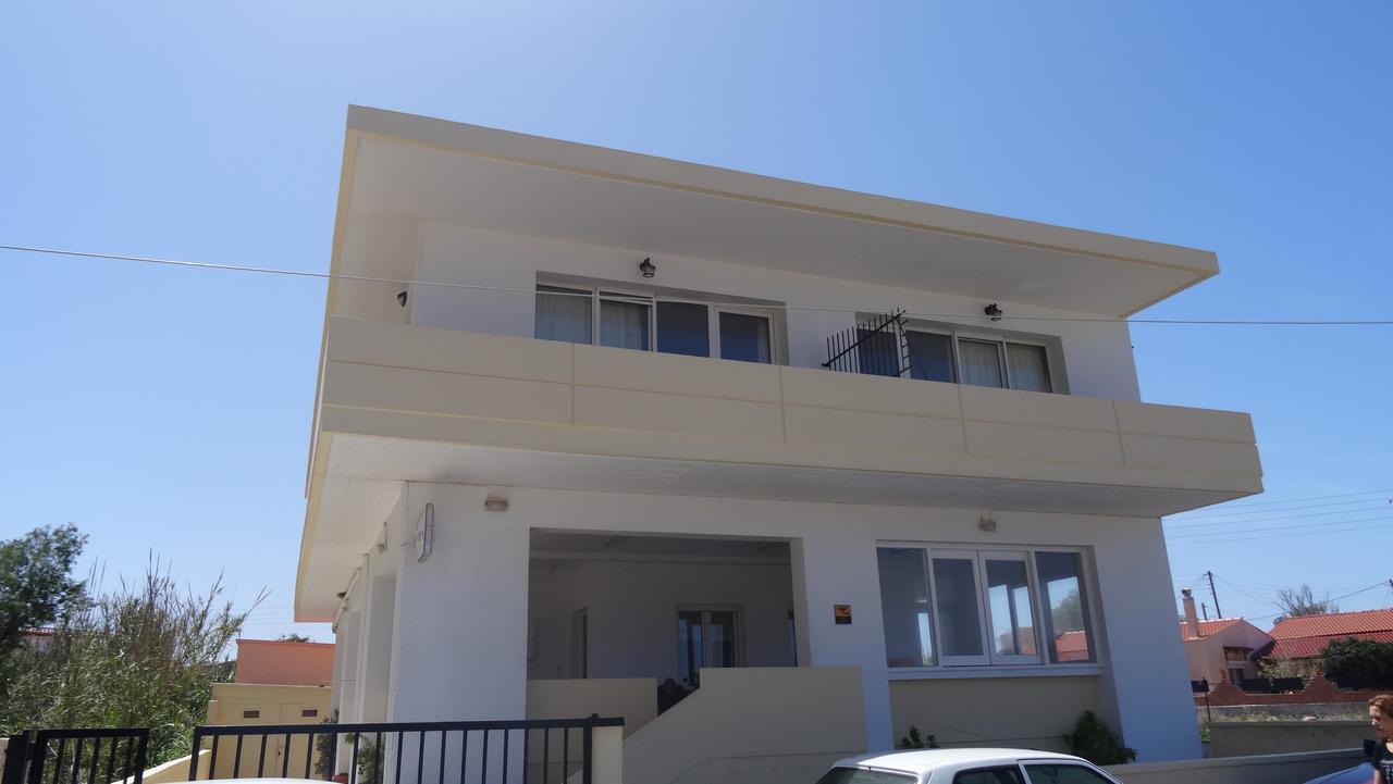 Stavrós Cathrin Beach Apartments מראה חיצוני תמונה
